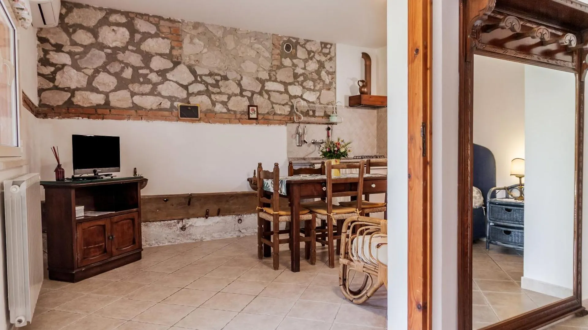 Gospodarstwo agroturystyczne Agriturismo Giardini Di Varrone Bagno Roselle