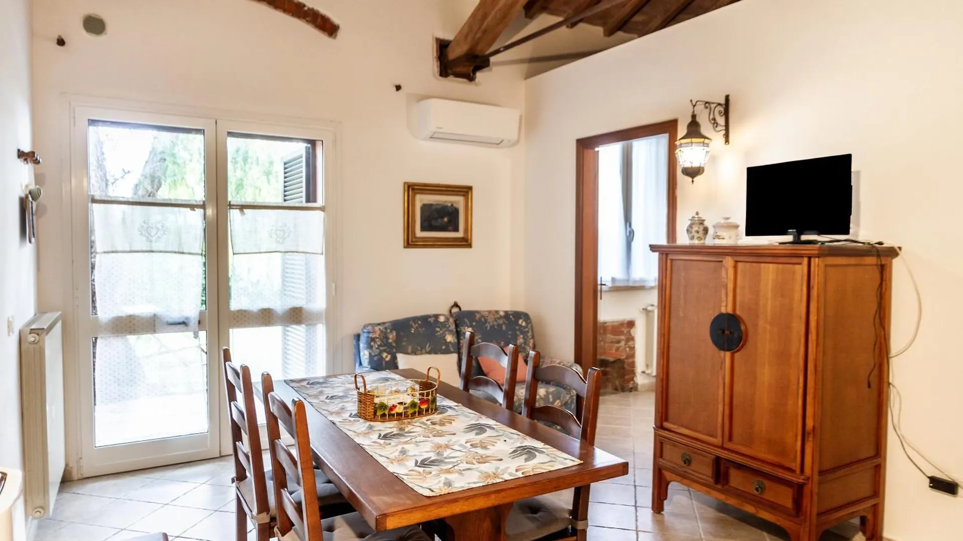 Gospodarstwo agroturystyczne Agriturismo Giardini Di Varrone Bagno Roselle