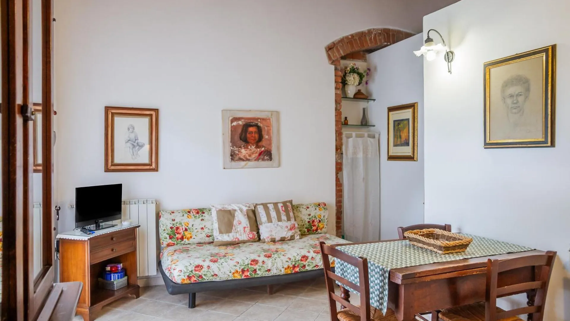 Agriturismo Giardini Di Varrone Bagno Roselle 0*,  Włochy
